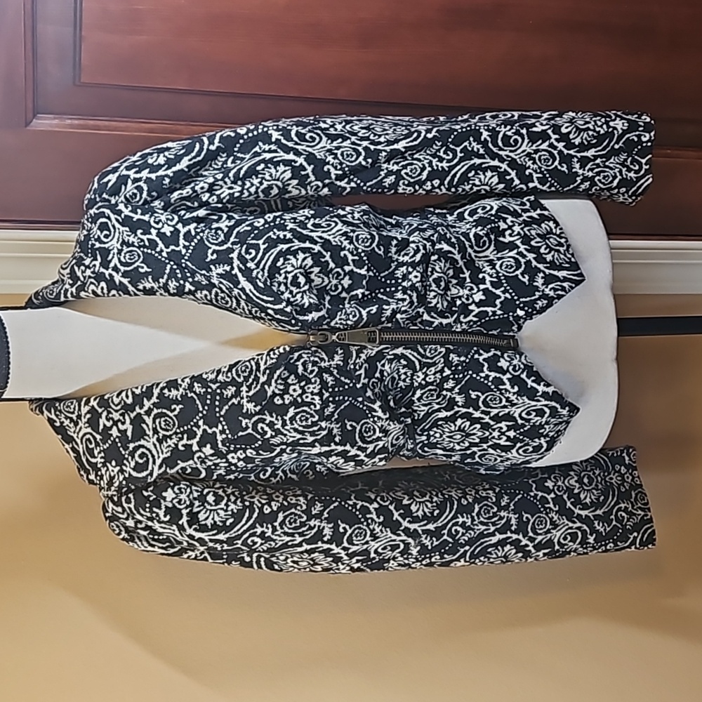 TWENTYONE BLAZER ZIPER BLACK WHITE DESIGN M MEDIUM TWENTY ONE FOREVER 21